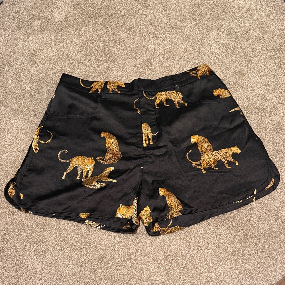 Entro Cheetah Shorts Large